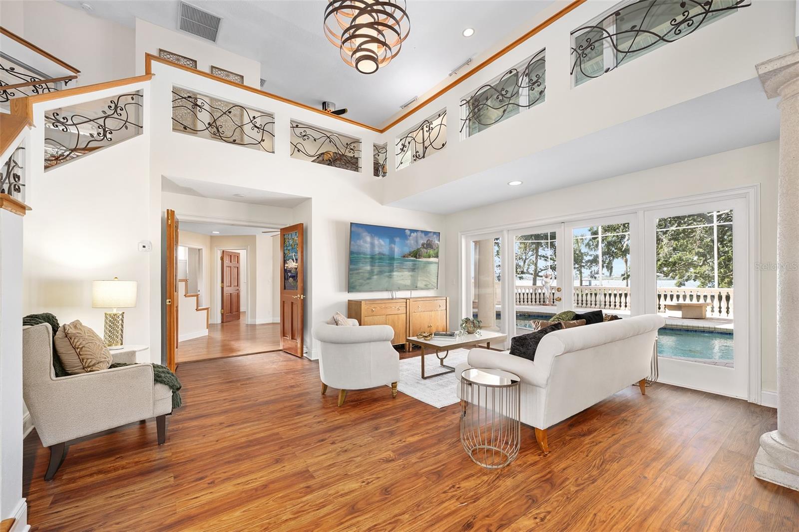 ROBBINS - Residential