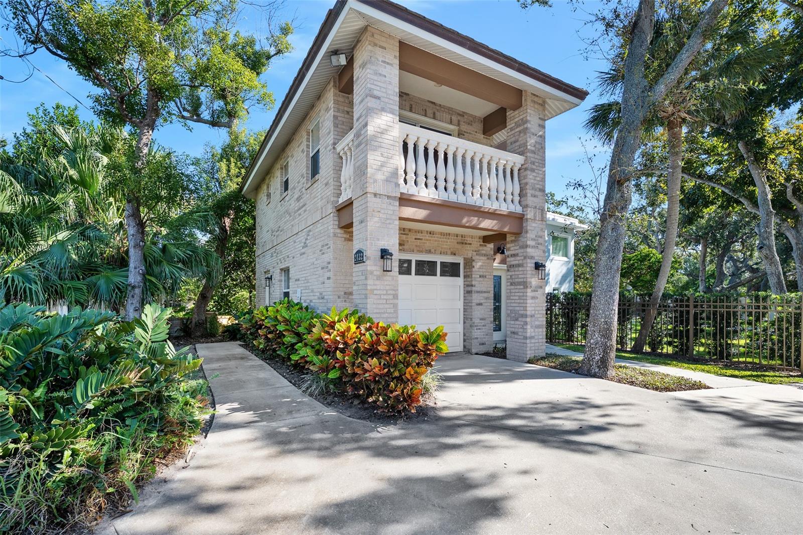 ROBBINS - Residential