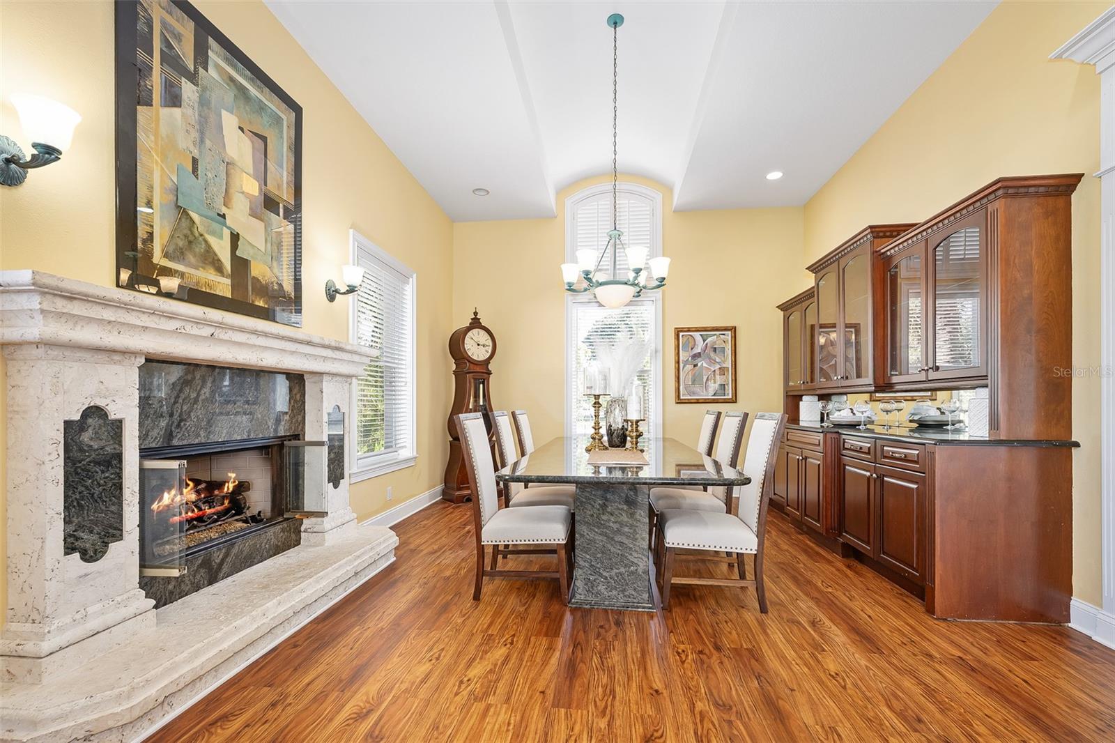 ROBBINS - Residential