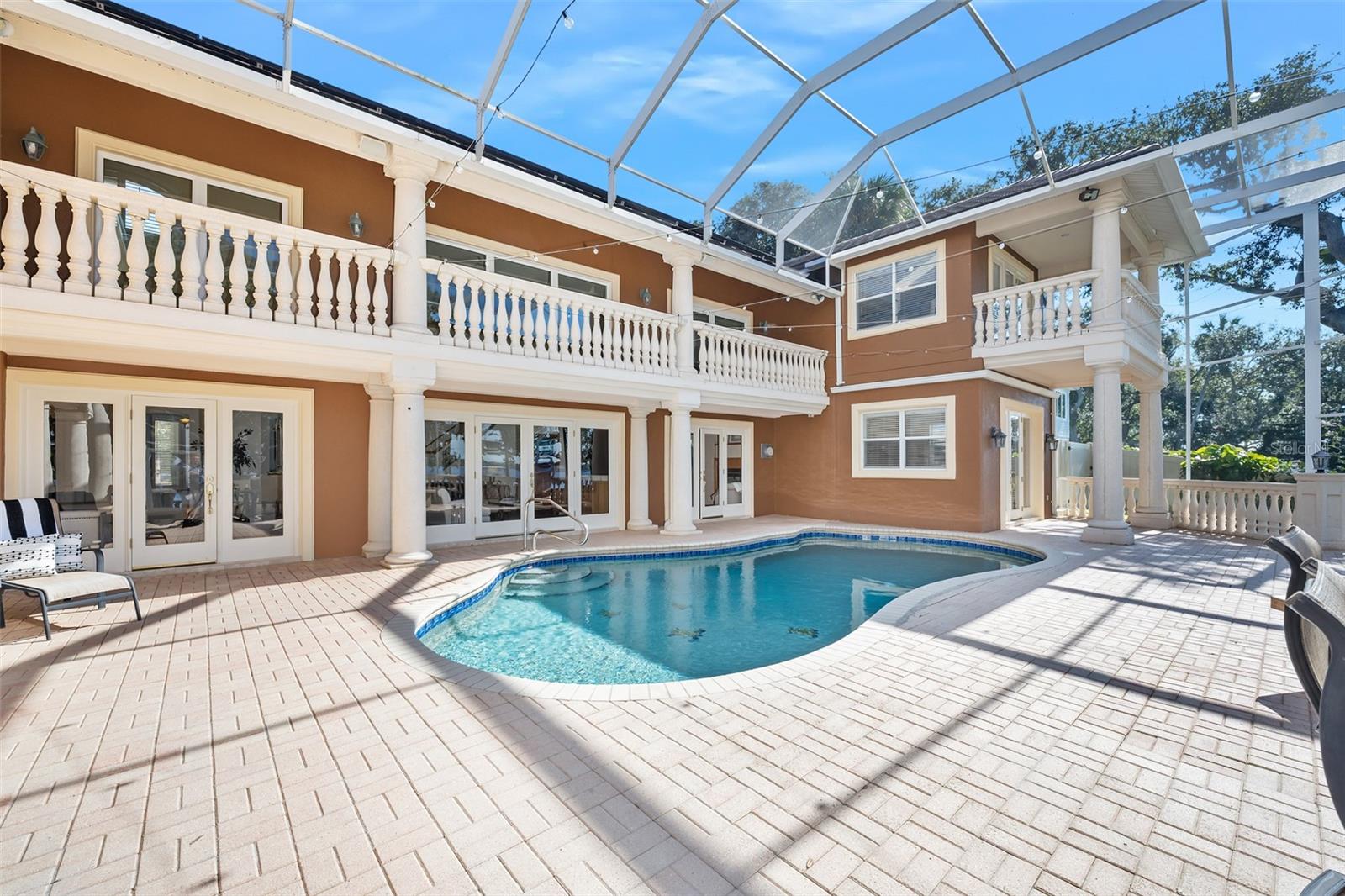 ROBBINS - Residential