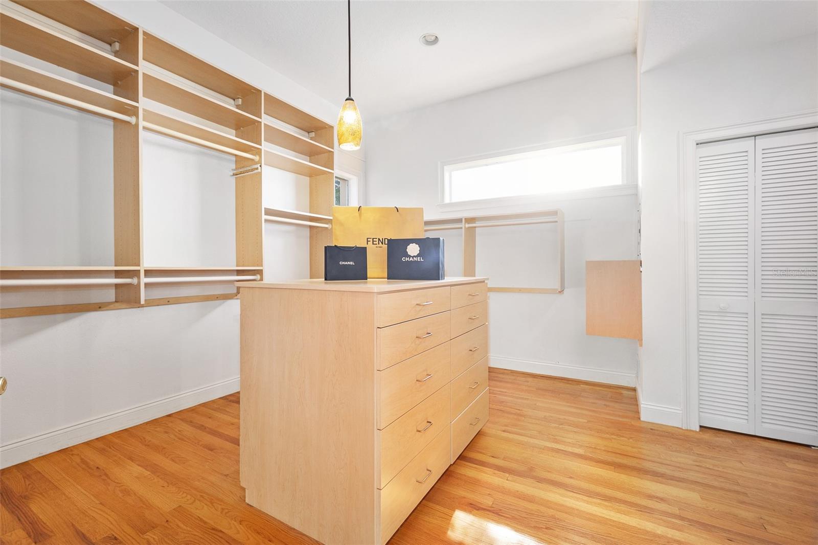 ROBBINS - Residential