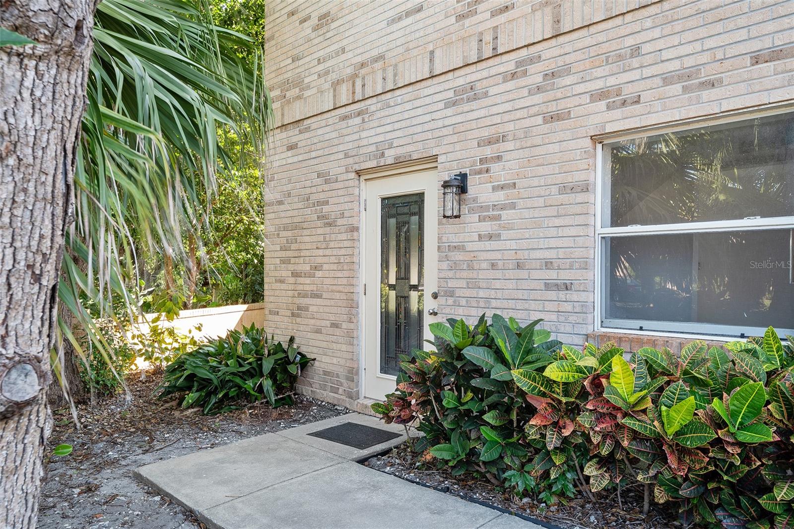 ROBBINS - Residential