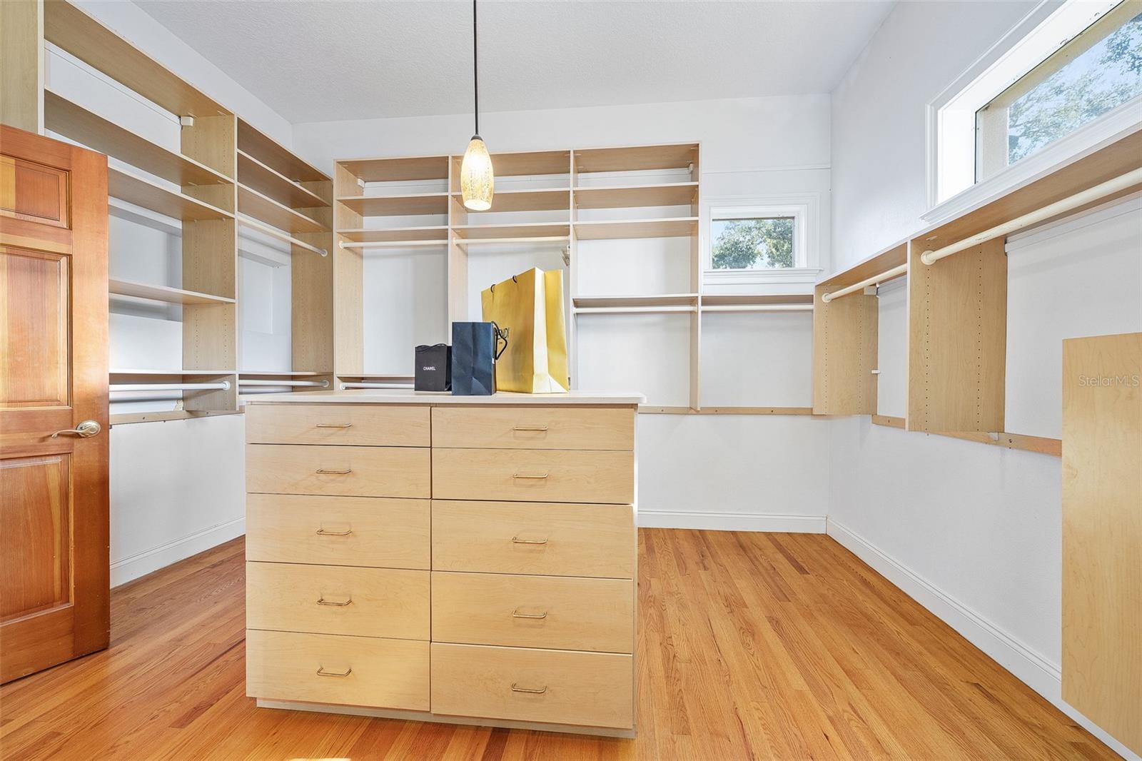 ROBBINS - Residential