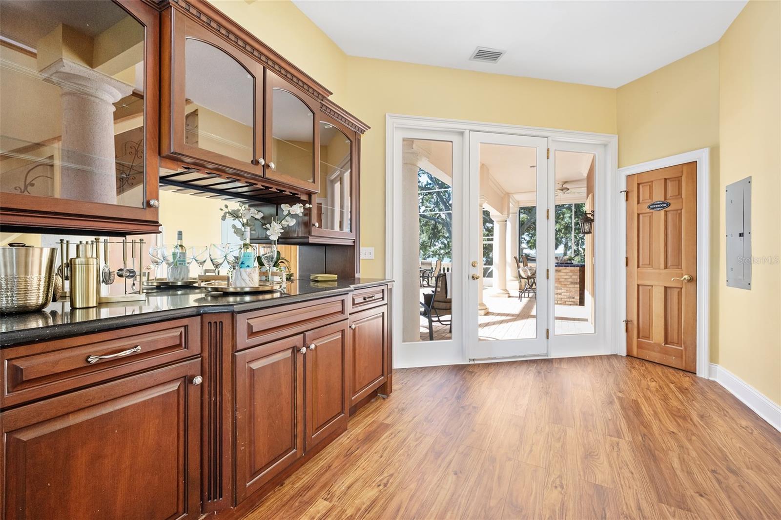 ROBBINS - Residential