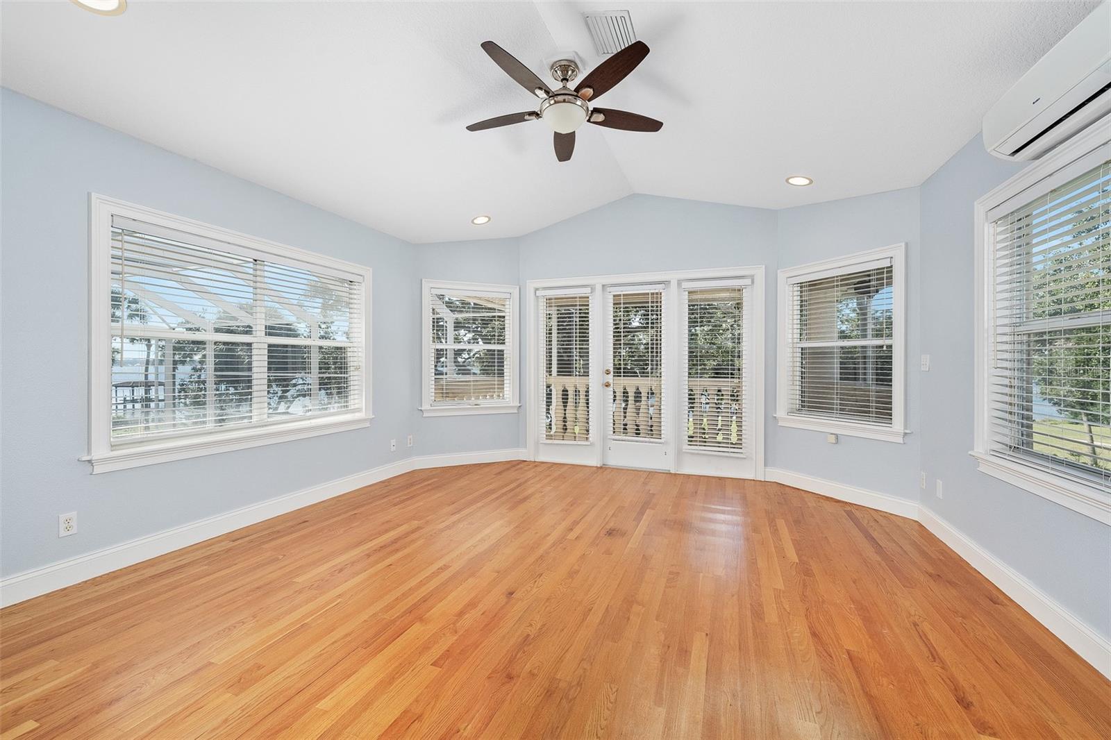 ROBBINS - Residential