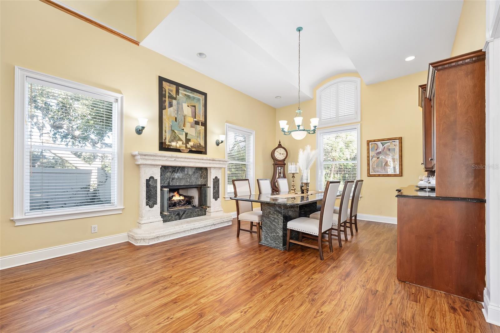 ROBBINS - Residential