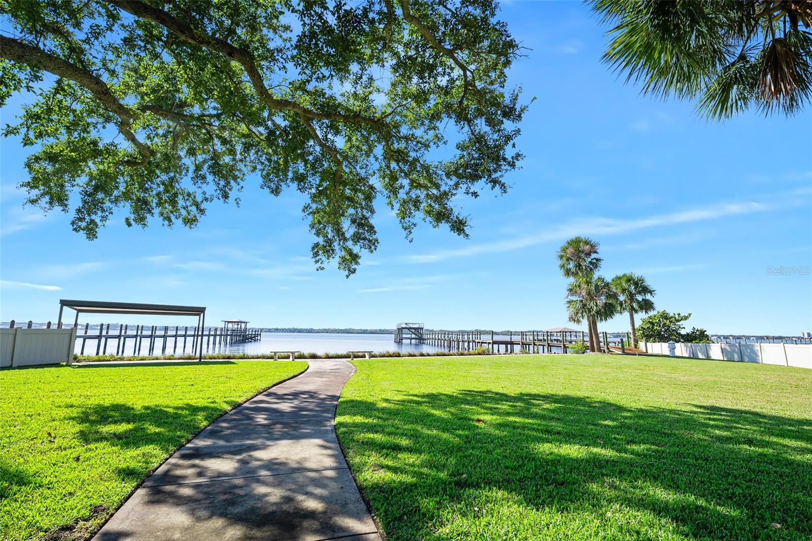 ROBBINS - Residential