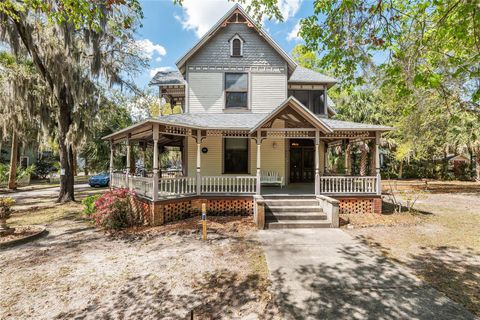 Photo of 306 NE 3rd Street, Gainesville, FL 32601 (MLS # GC538386)