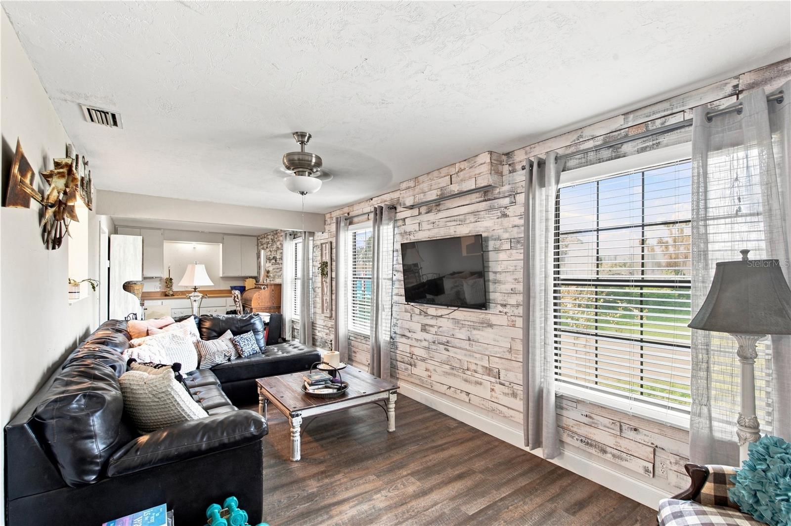 4572 SW 44TH COURT
