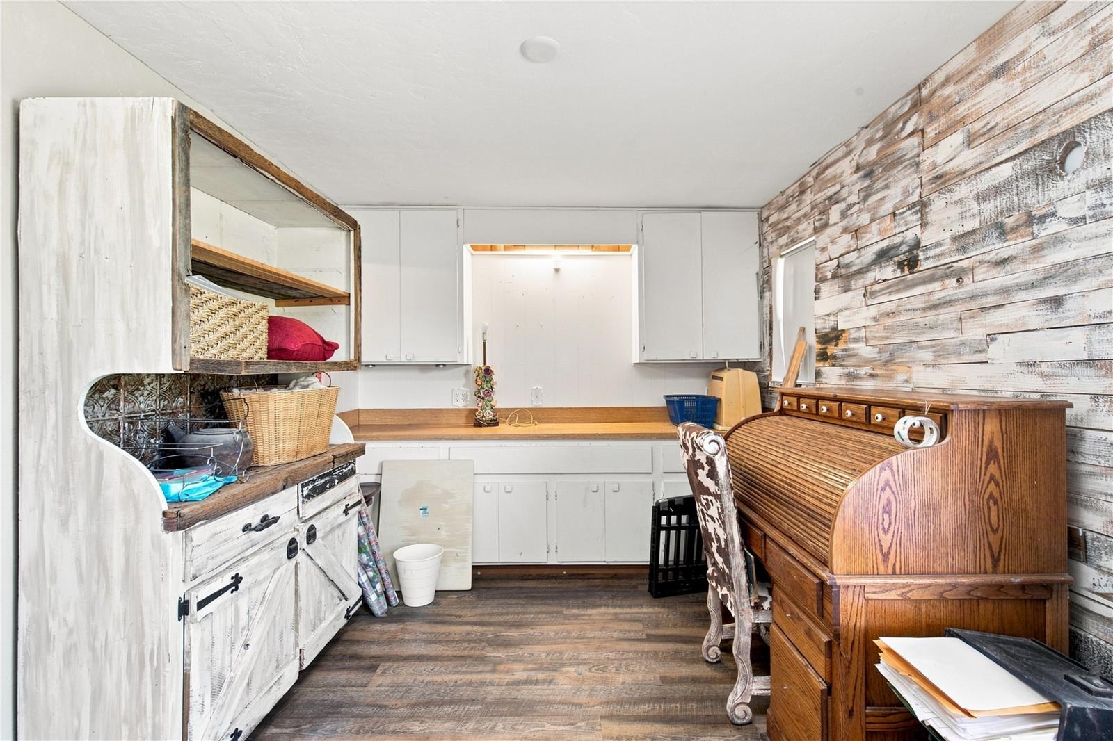4572 SW 44TH COURT