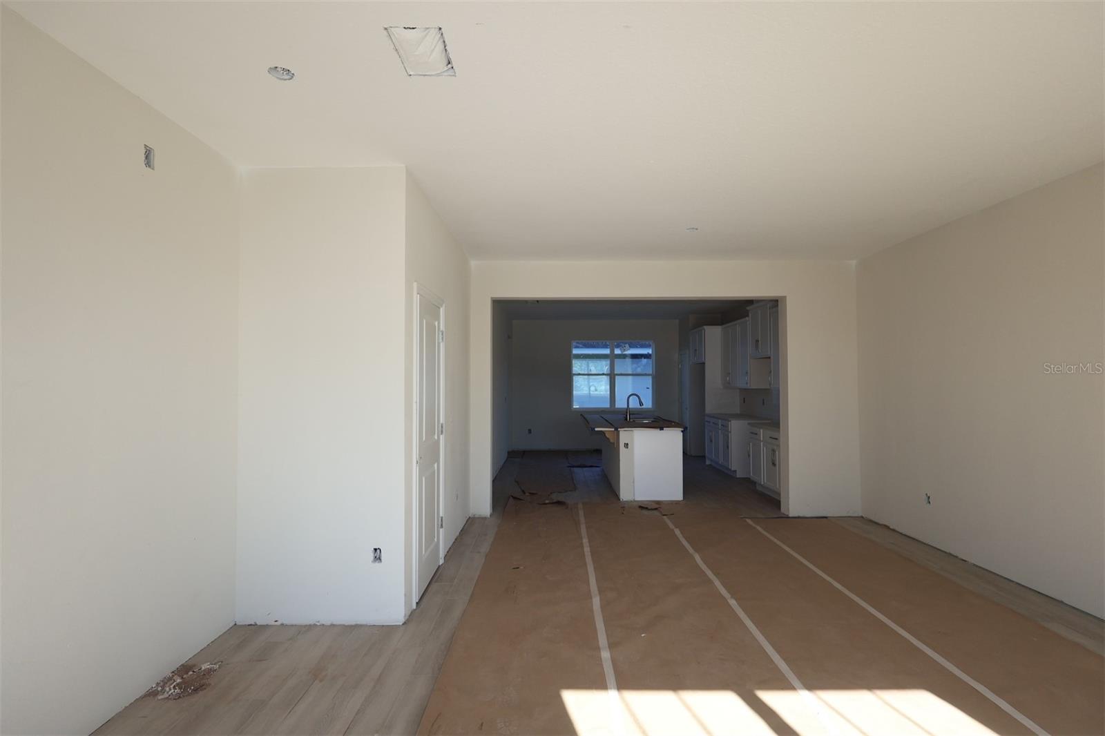 CENTER LAKE ON THE PARK - Residential