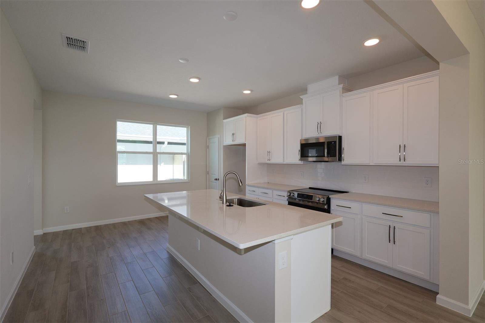 5204 CENTER LAKE RANCH BOULEVARD