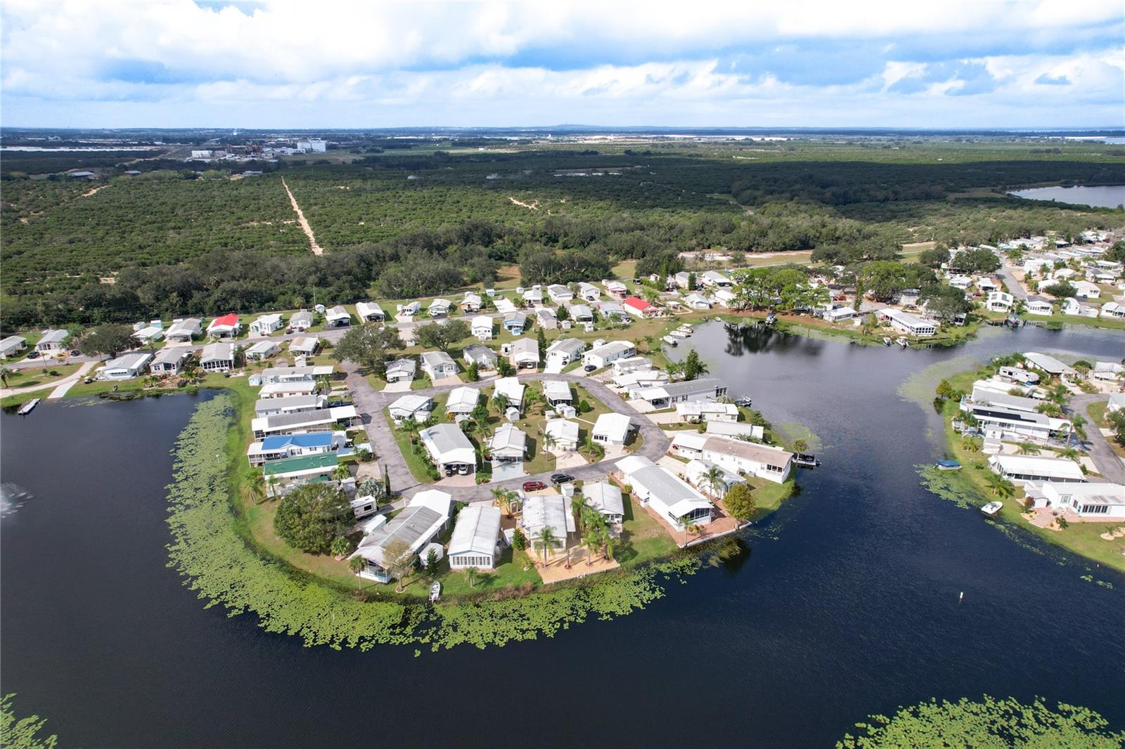 SADDLEBAG LAKE - Land