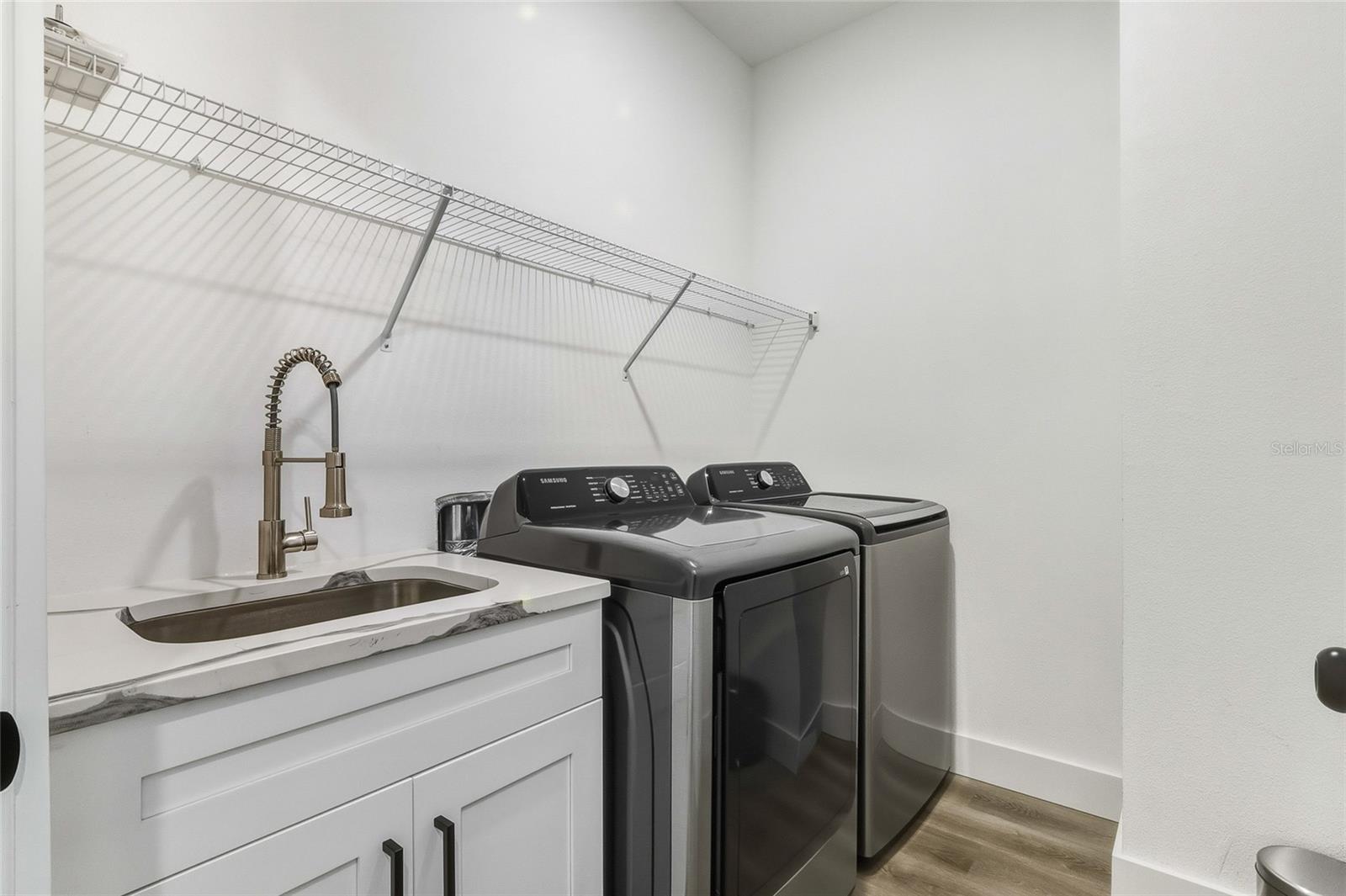 WILLOW TERRACE TWNHMS 8 - Residential