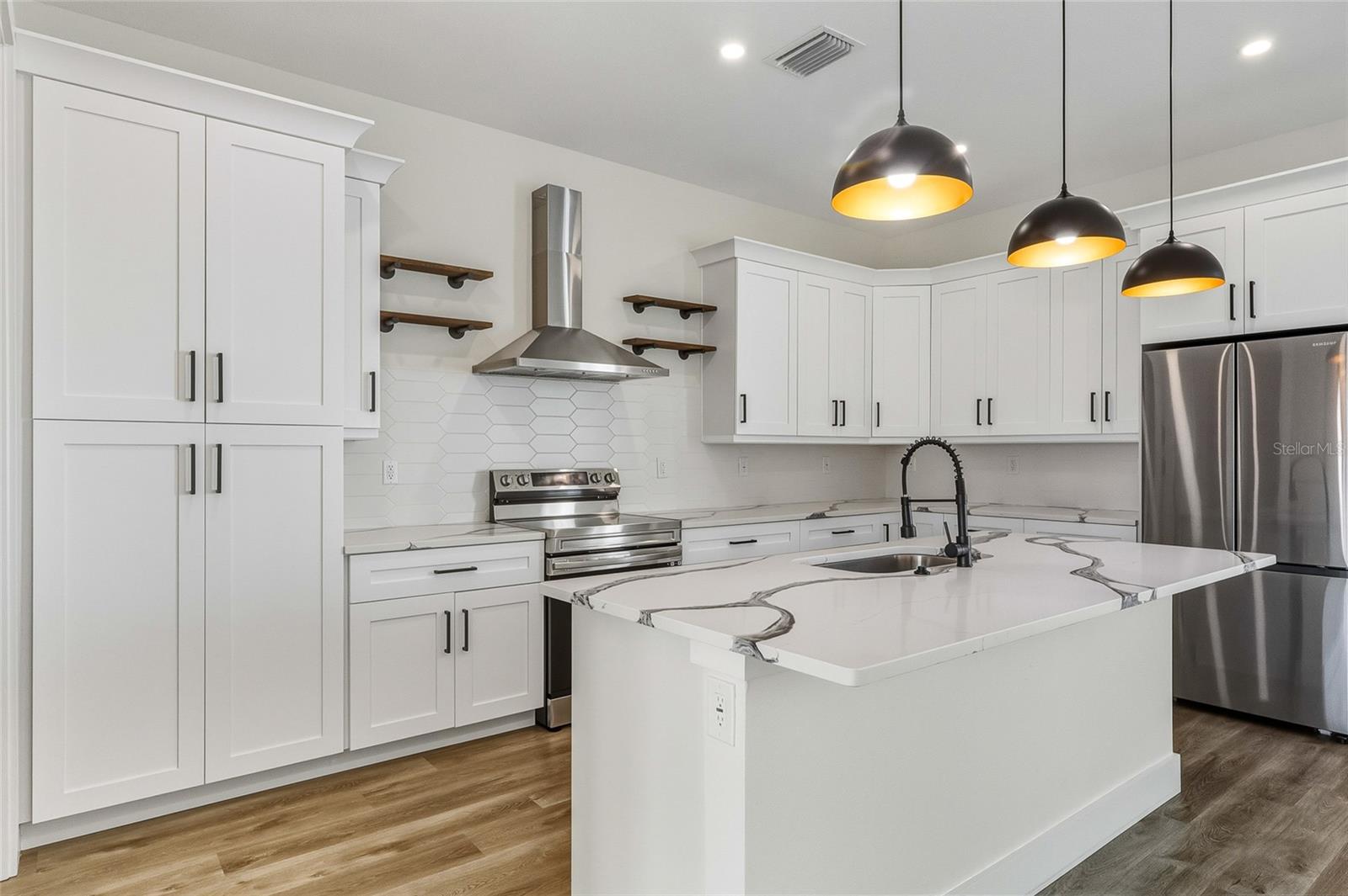 WILLOW TERRACE TWNHMS 8 - Residential
