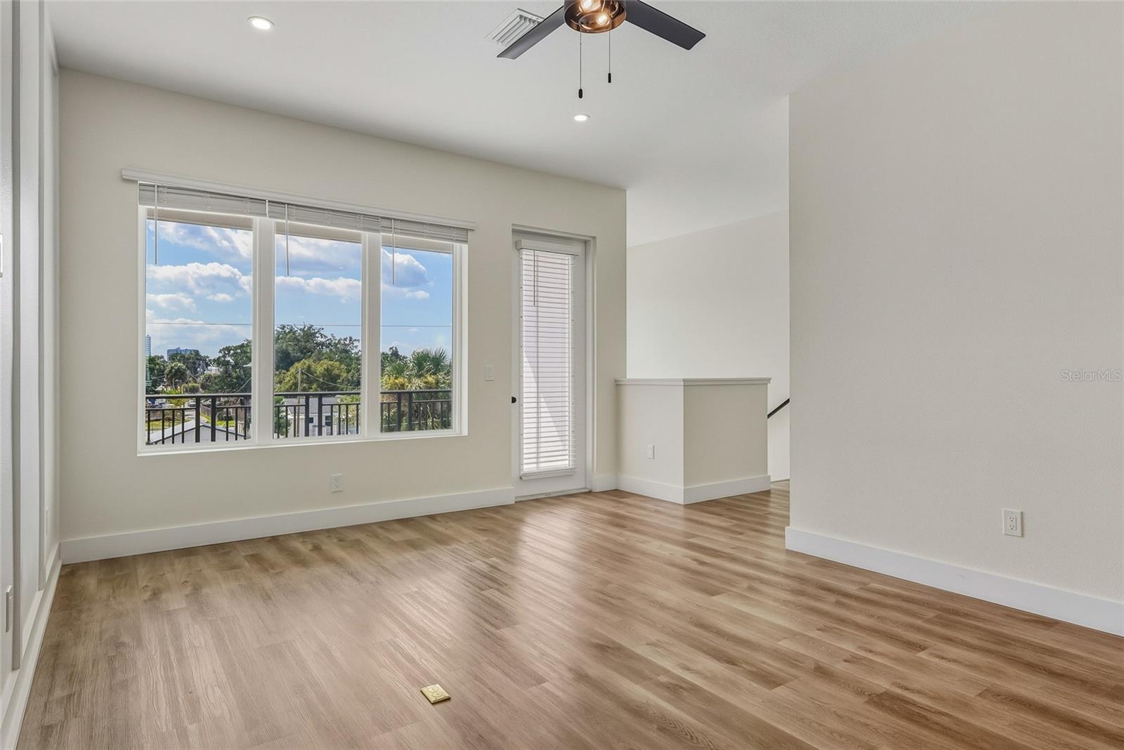WILLOW TERRACE TWNHMS 8 - Residential