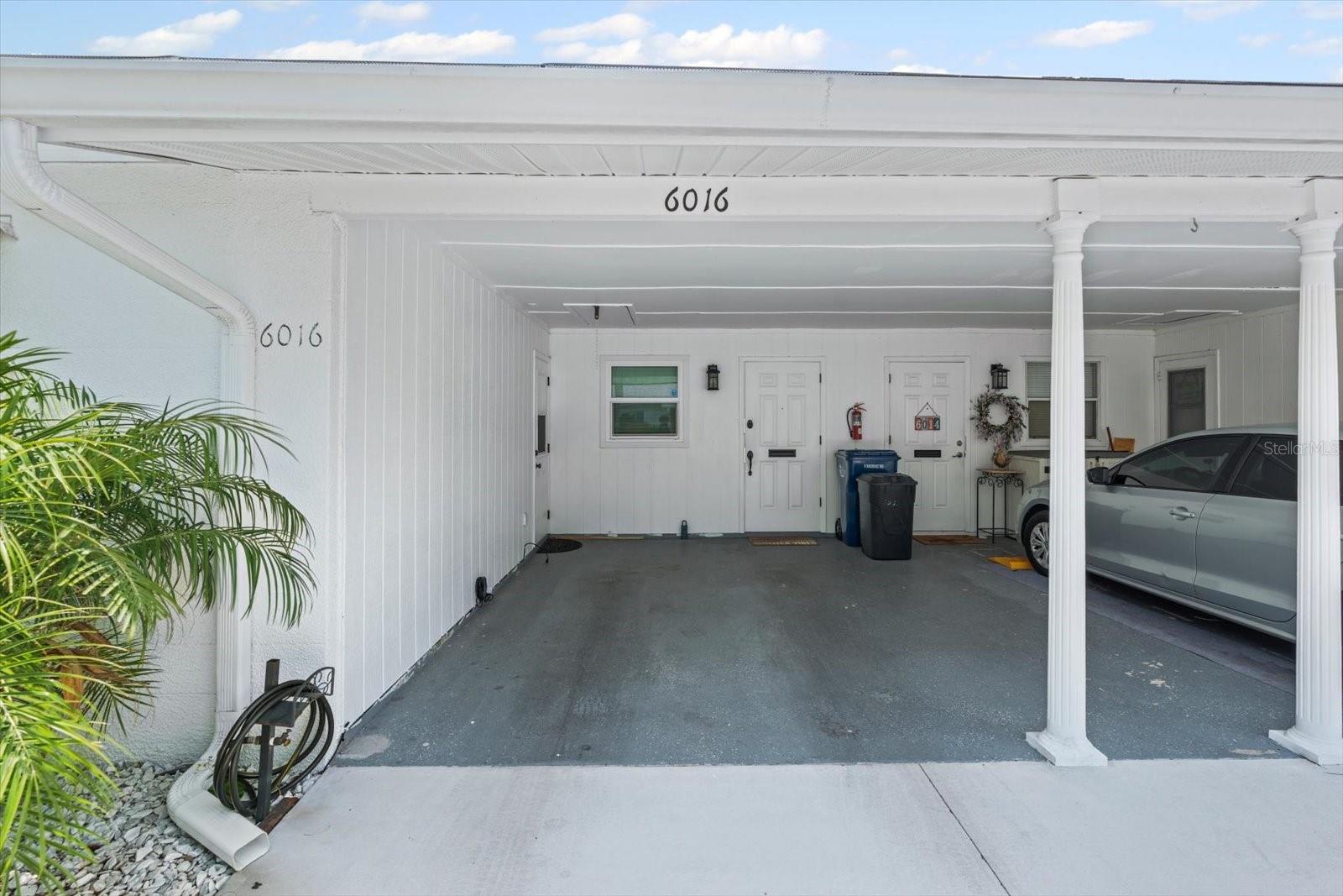 PARKWAY VILLAS CONDO UN 6 - Residential