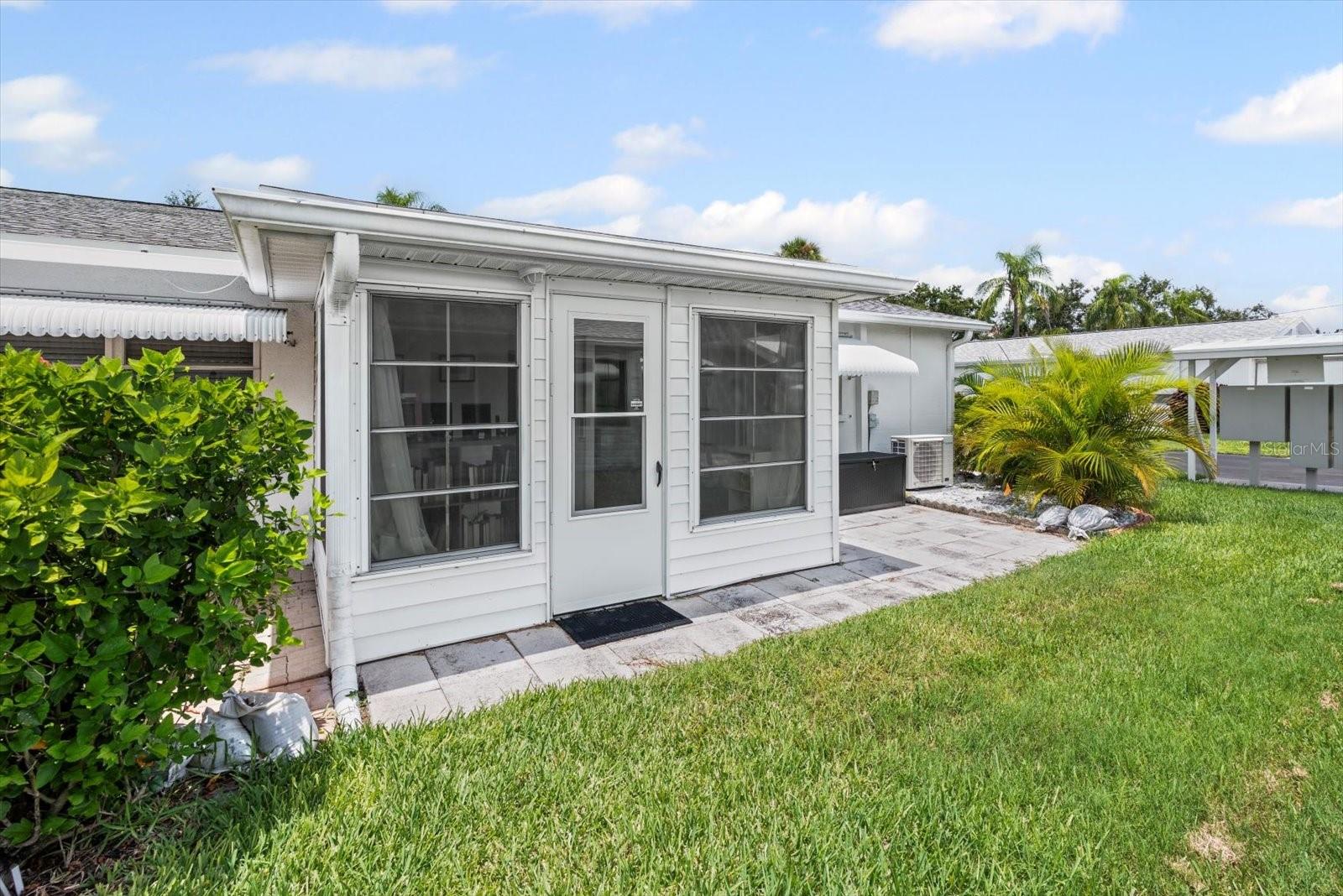 PARKWAY VILLAS CONDO UN 6 - Residential