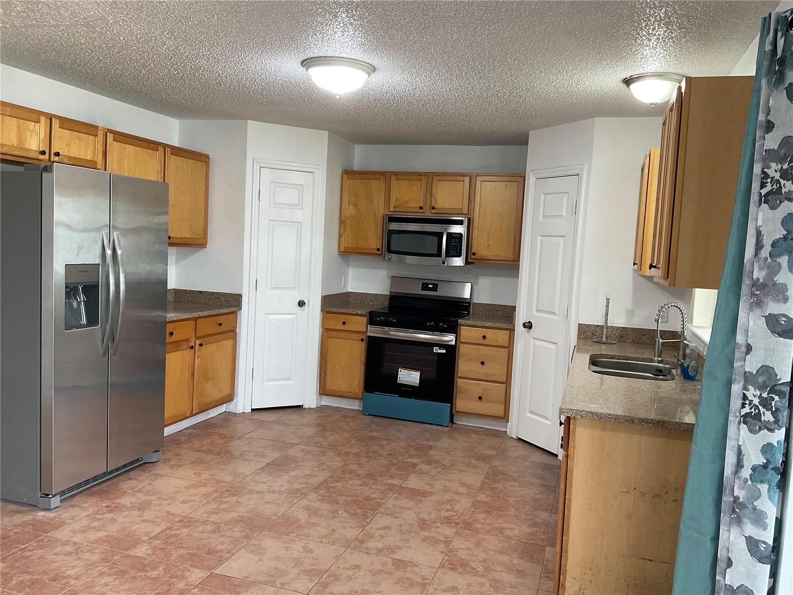 WETHERBEE LAKES SUB - Residential Lease