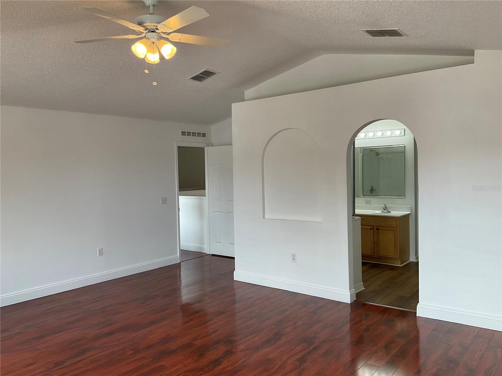 WETHERBEE LAKES SUB - Residential Lease