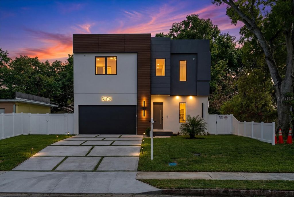 Photo of 3104 W Pine Street, Tampa, FL 33607 (MLS # TB8491193)