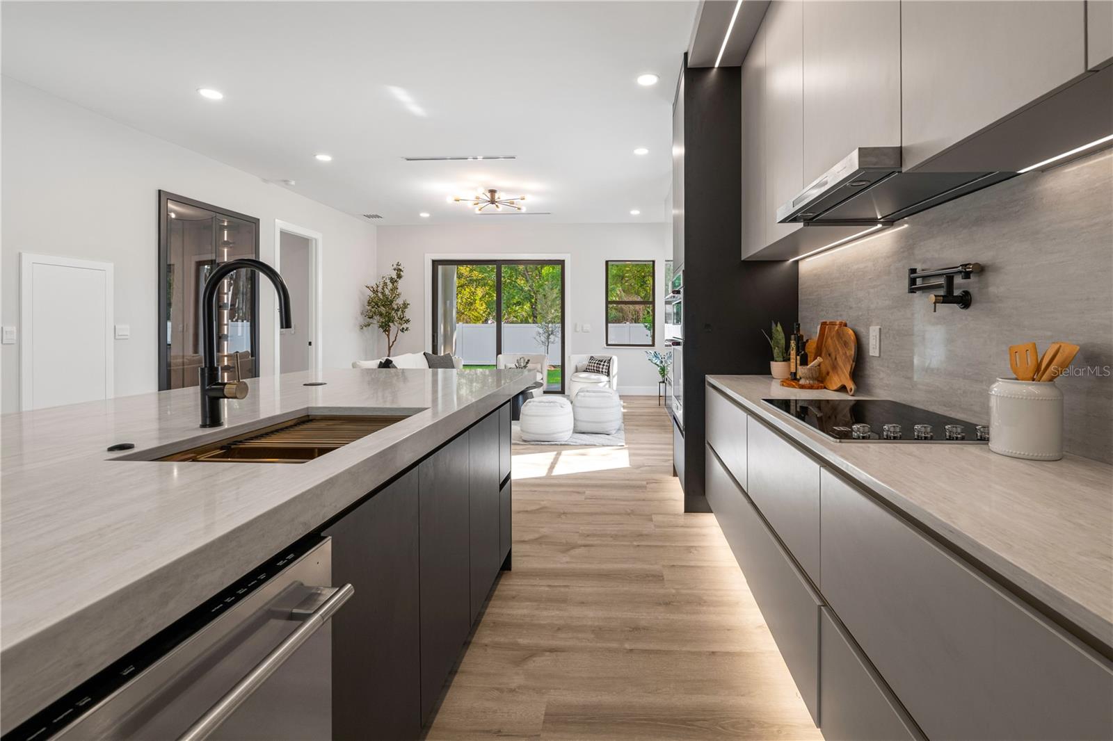 MAC FARLANE PARK - Residential