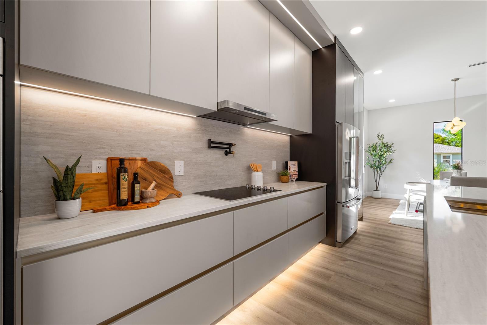 MAC FARLANE PARK - Residential