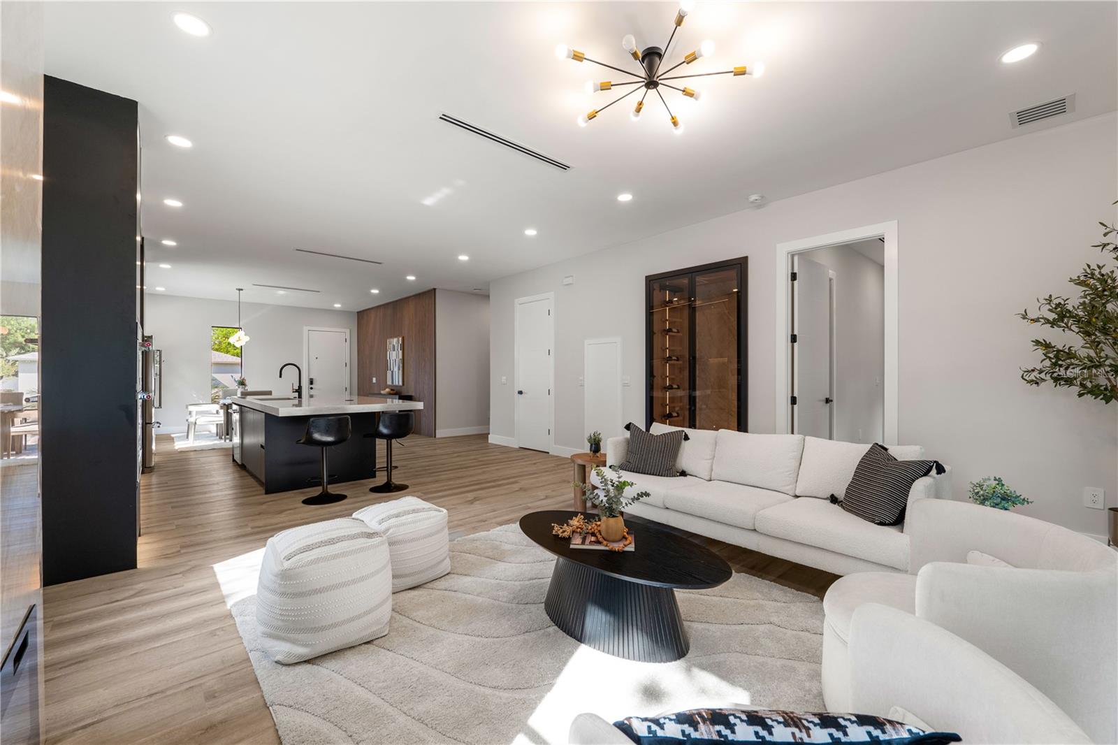 MAC FARLANE PARK - Residential