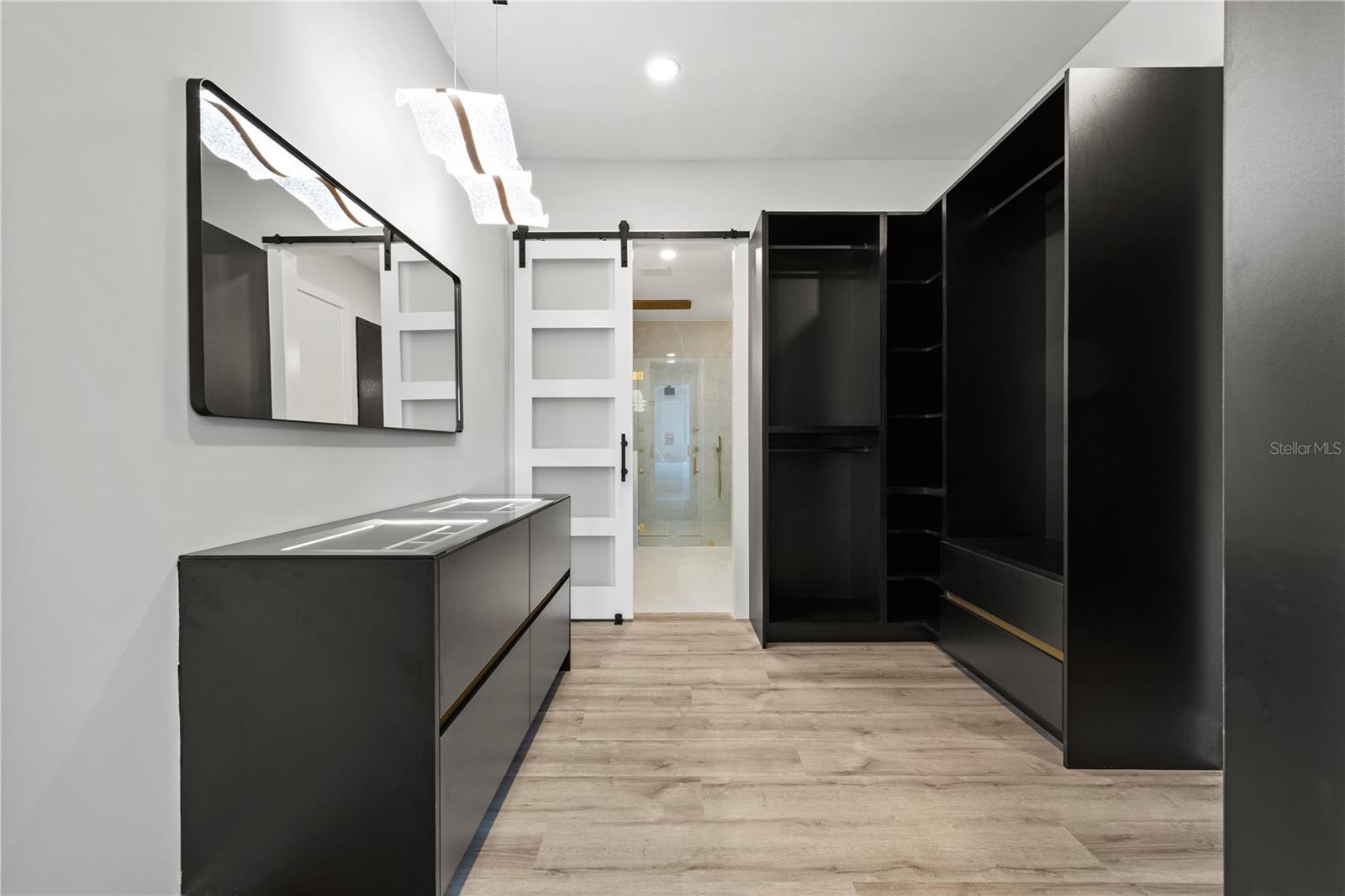 MAC FARLANE PARK - Residential