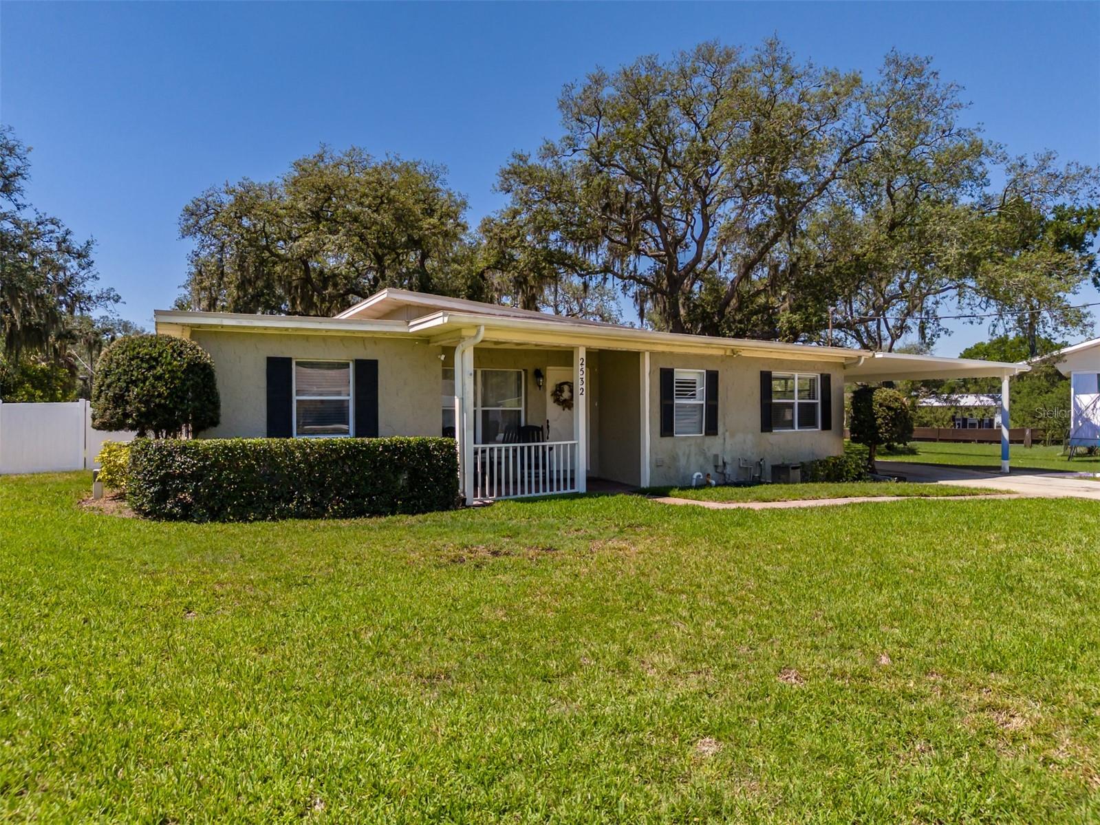 2532 LAKE ELLEN LANE