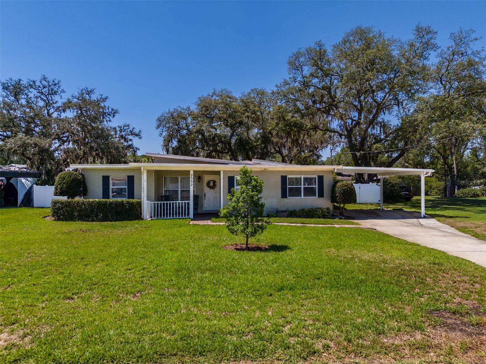 2532 LAKE ELLEN LANE