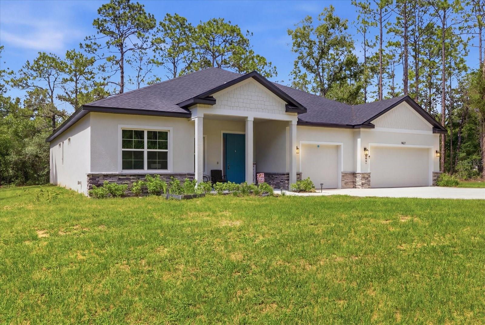 1427 W MINERAL COURT