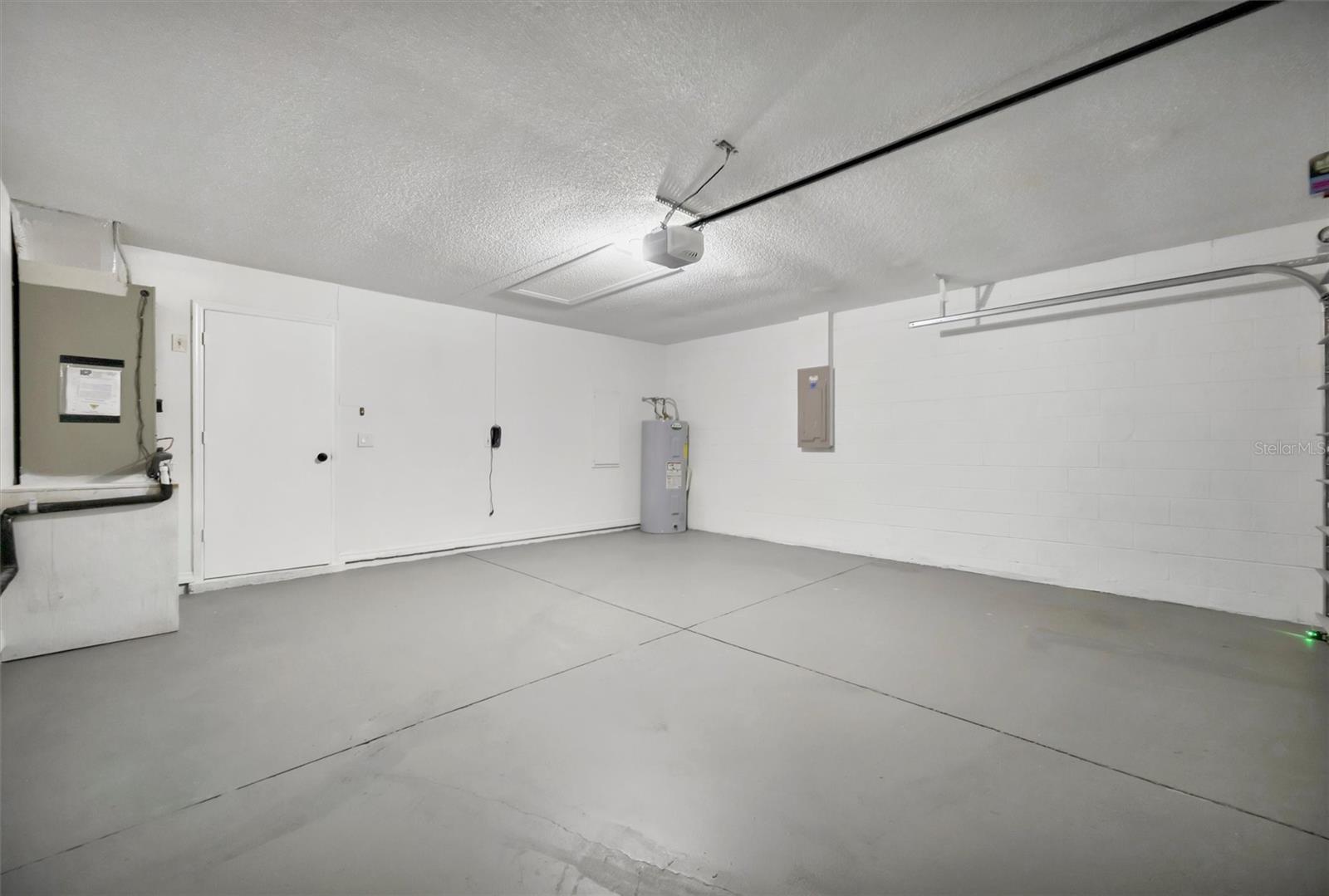 SHELDON CHASE - Residential