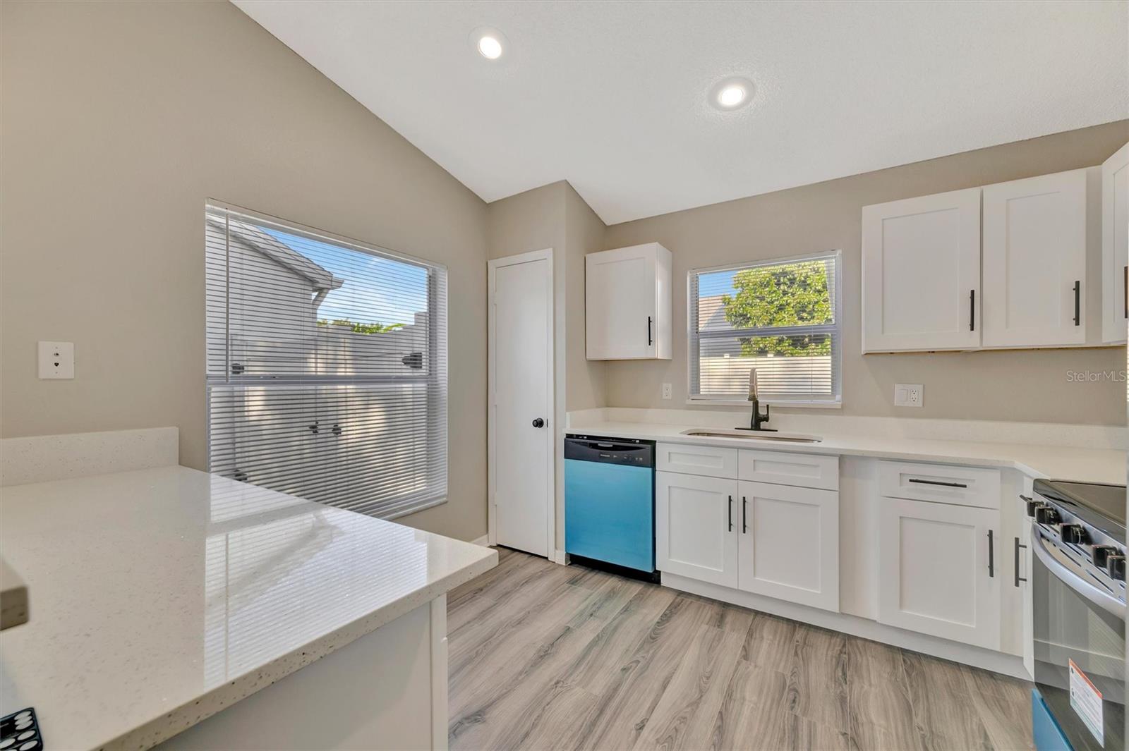 SHELDON CHASE - Residential