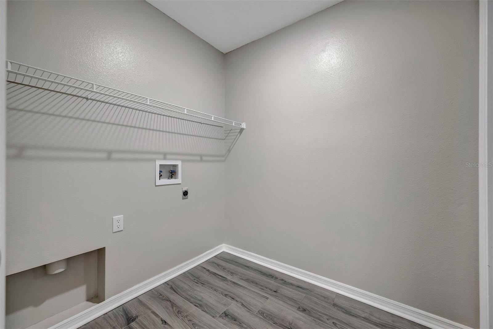 SHELDON CHASE - Residential