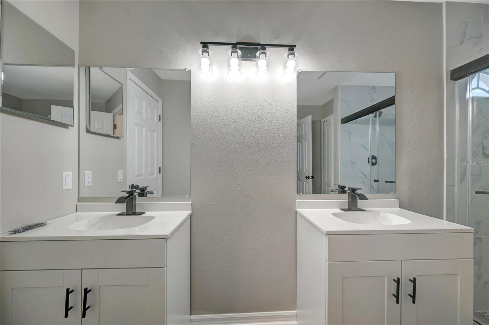 SHELDON CHASE - Residential