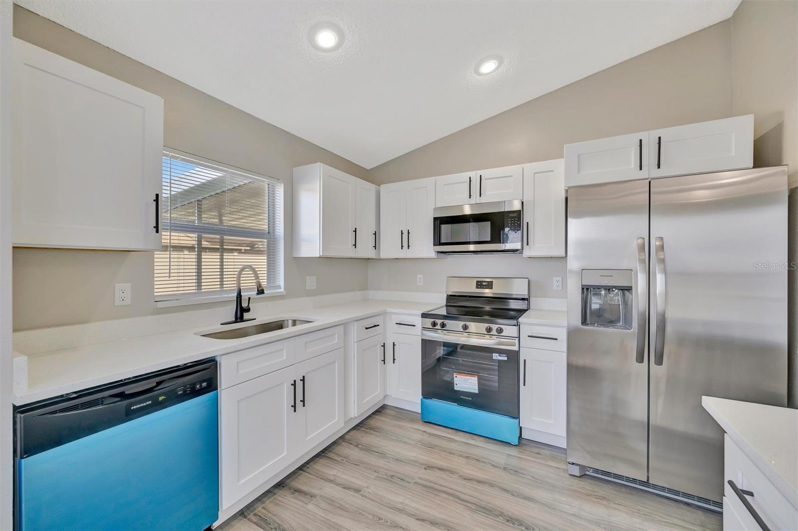 SHELDON CHASE - Residential