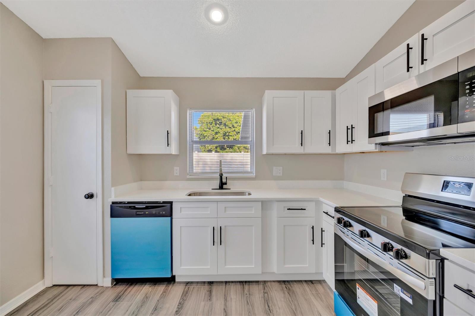 SHELDON CHASE - Residential