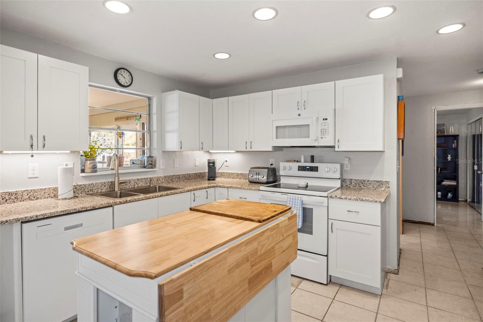 HARBOR VIEW VILLAS 1ST ADD - Residential