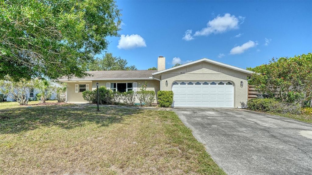 Photo of 1546 Georgetowne Lane, Sarasota, FL 34232 (MLS # A4698027)
