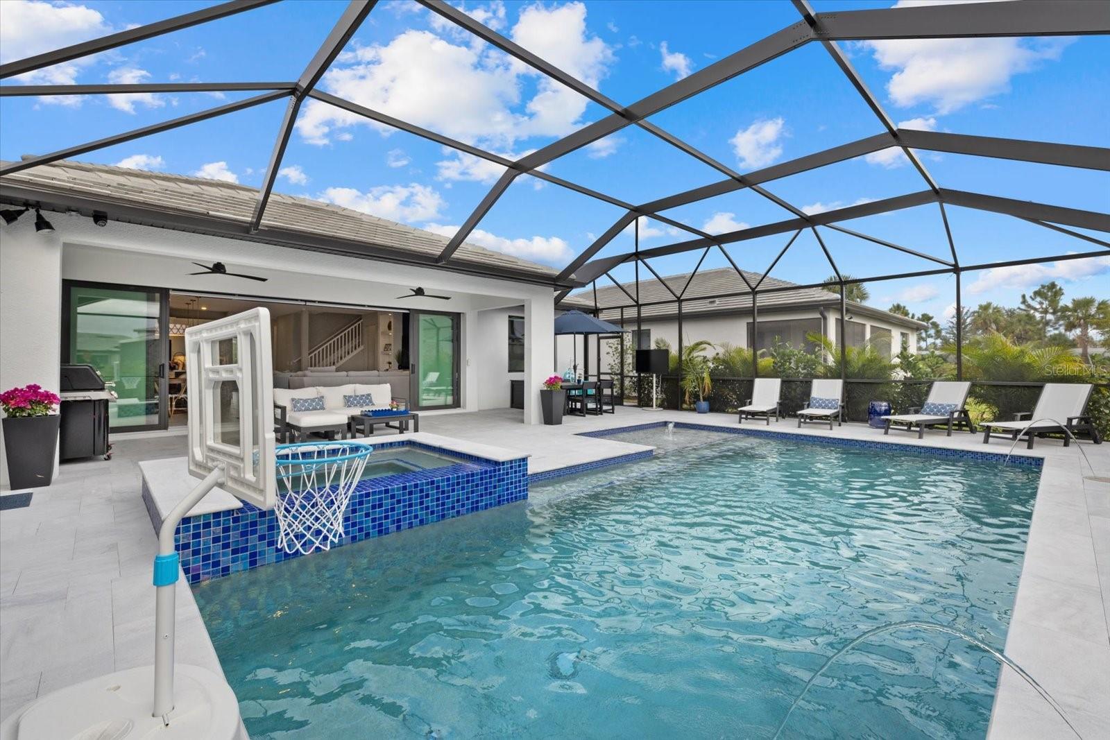 SAPPHIRE POINT PH IVA & IVB - Residential