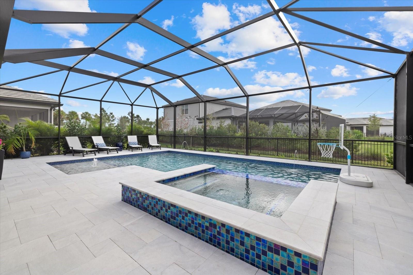 SAPPHIRE POINT PH IVA & IVB - Residential