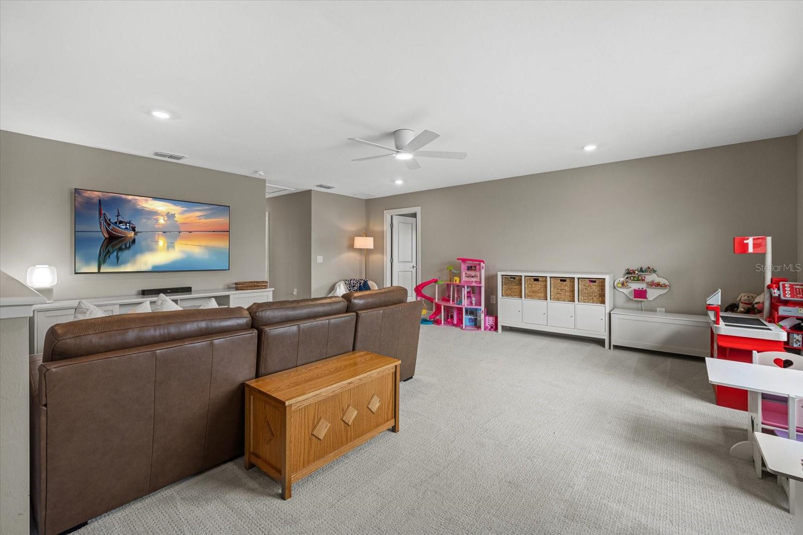 SAPPHIRE POINT PH IVA & IVB - Residential