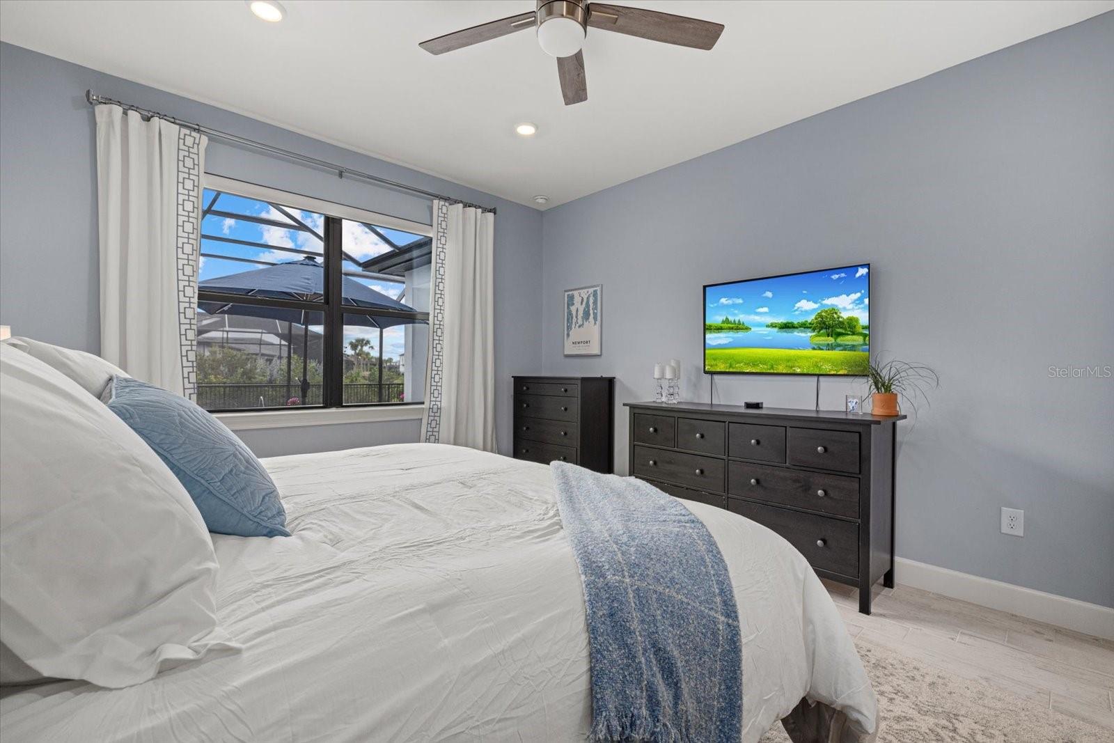 SAPPHIRE POINT PH IVA & IVB - Residential