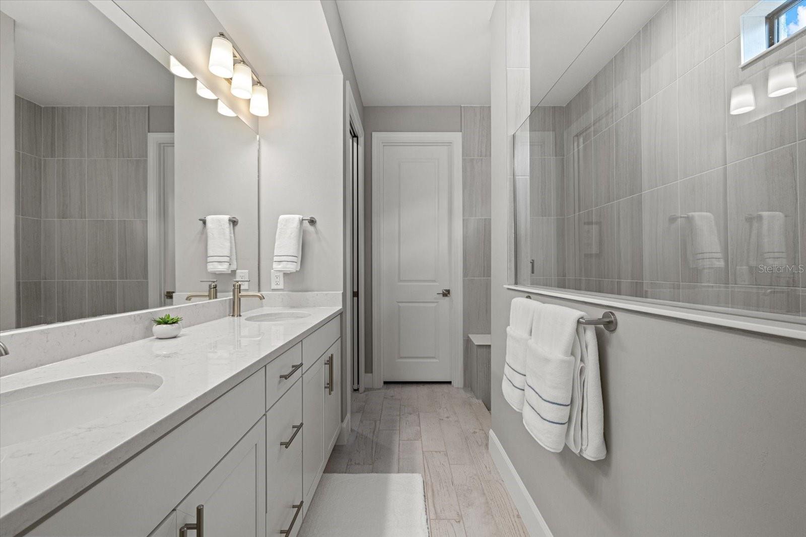 SAPPHIRE POINT PH IVA & IVB - Residential