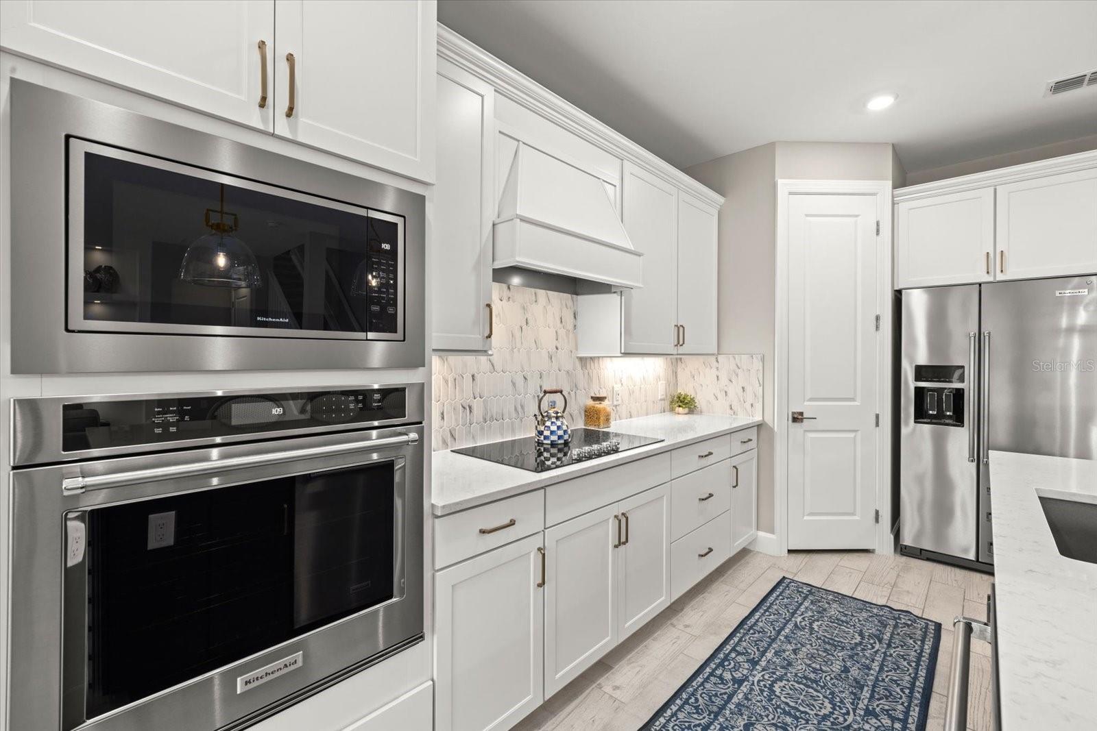 SAPPHIRE POINT PH IVA & IVB - Residential