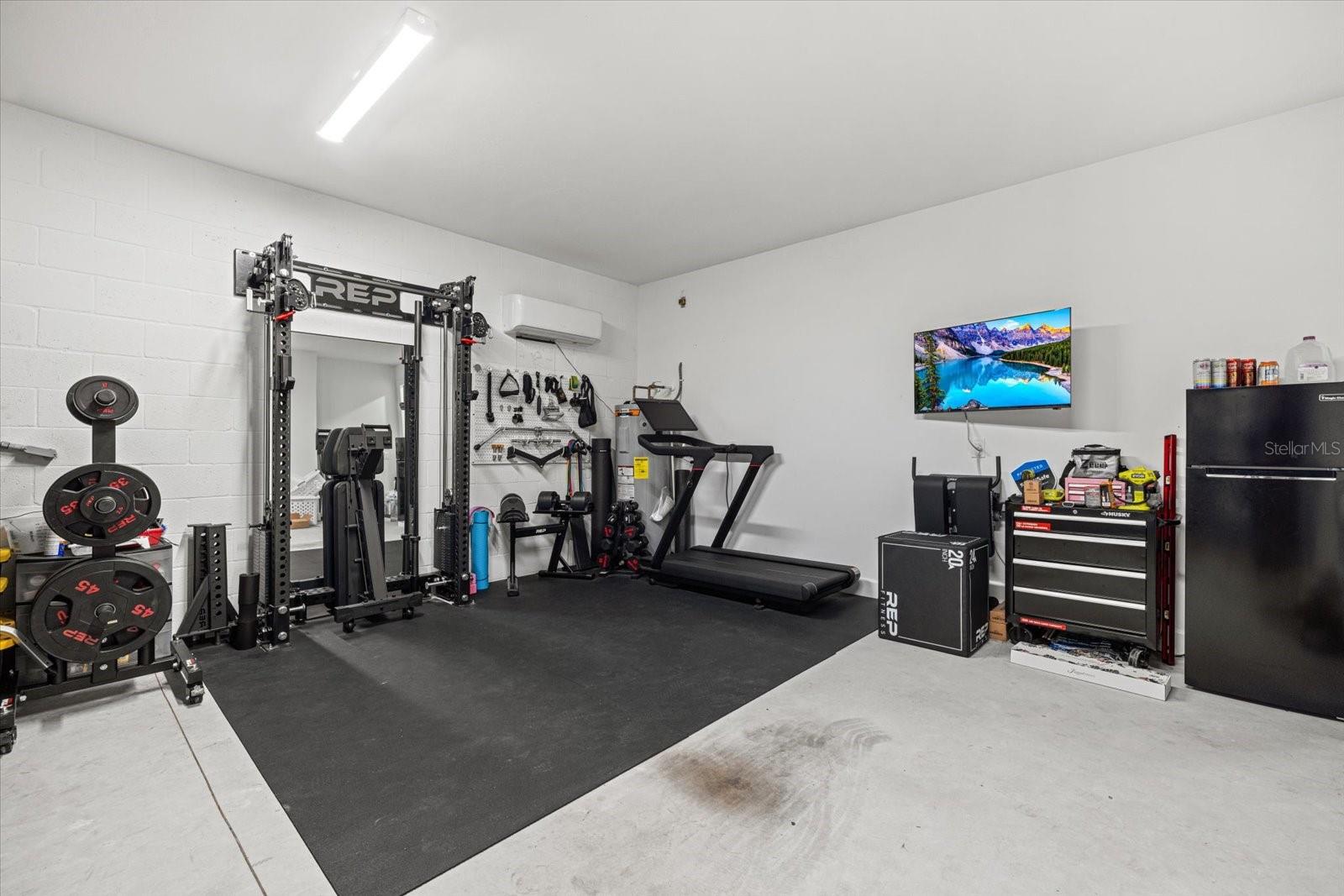 SAPPHIRE POINT PH IVA & IVB - Residential