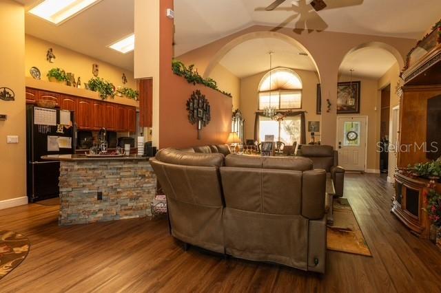 RIVER CROSSING - Residential