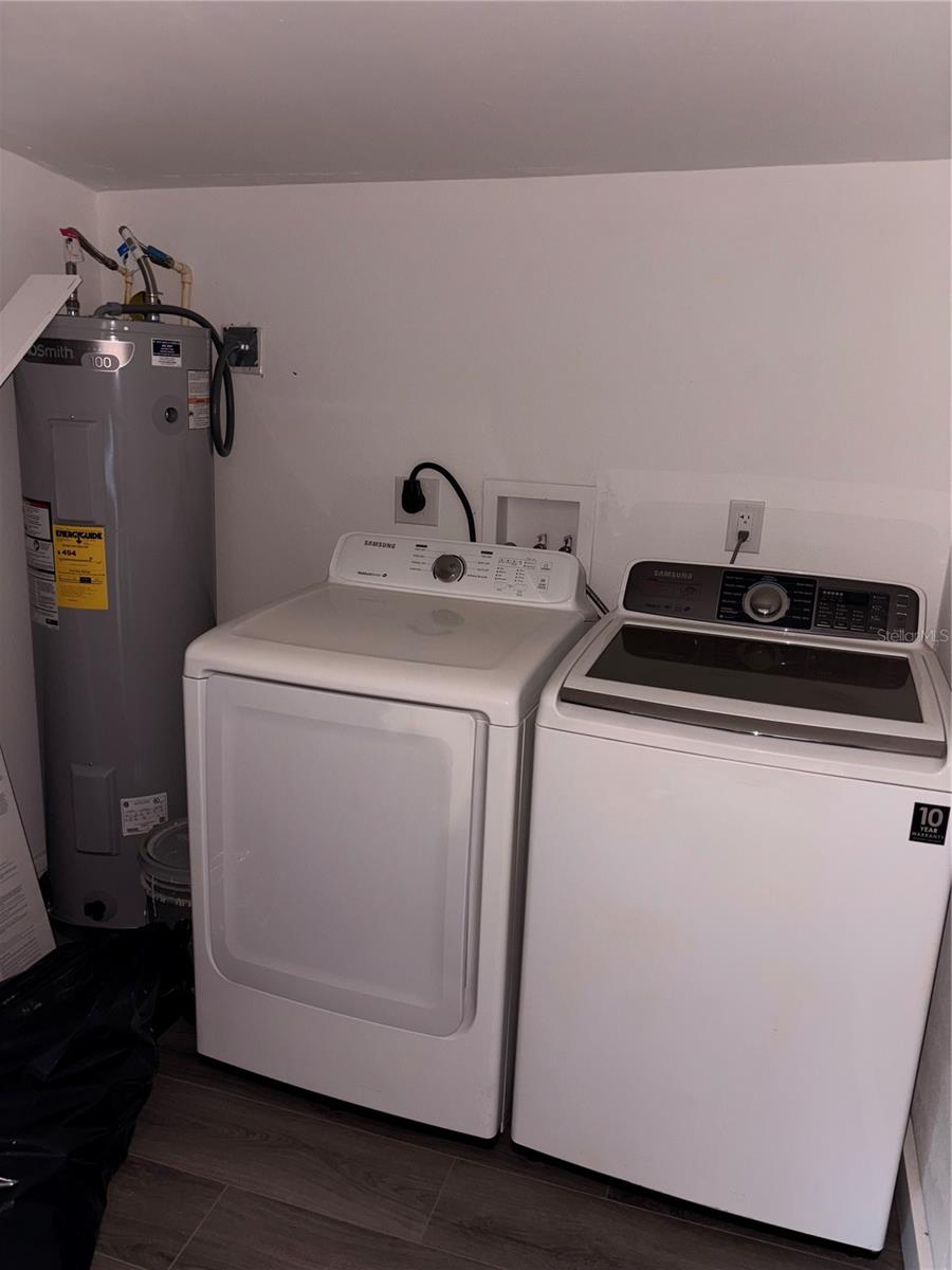 BAYOU VIEW - Residential