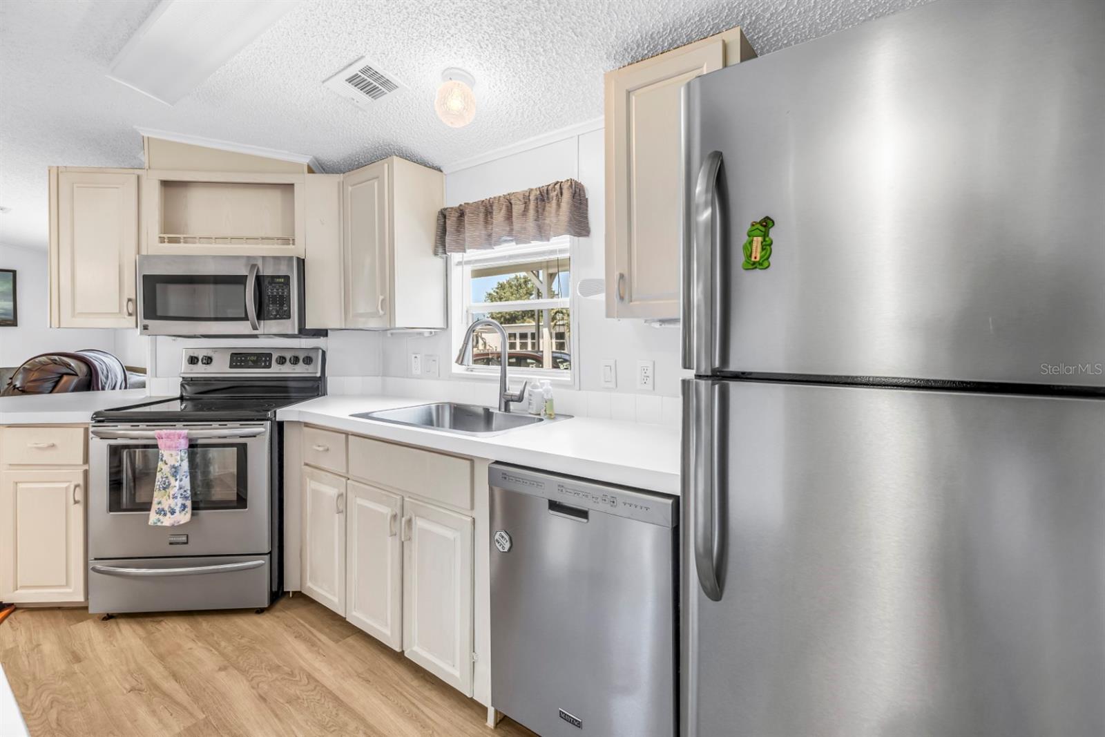 MOBEL AMERICANA MOBILE HOME PARK UNREC - Residential